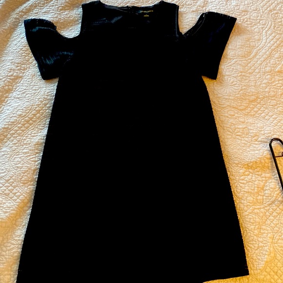 Cynthia Steffe Dresses & Skirts - Black Cynthia Steffe cold shoulder dress